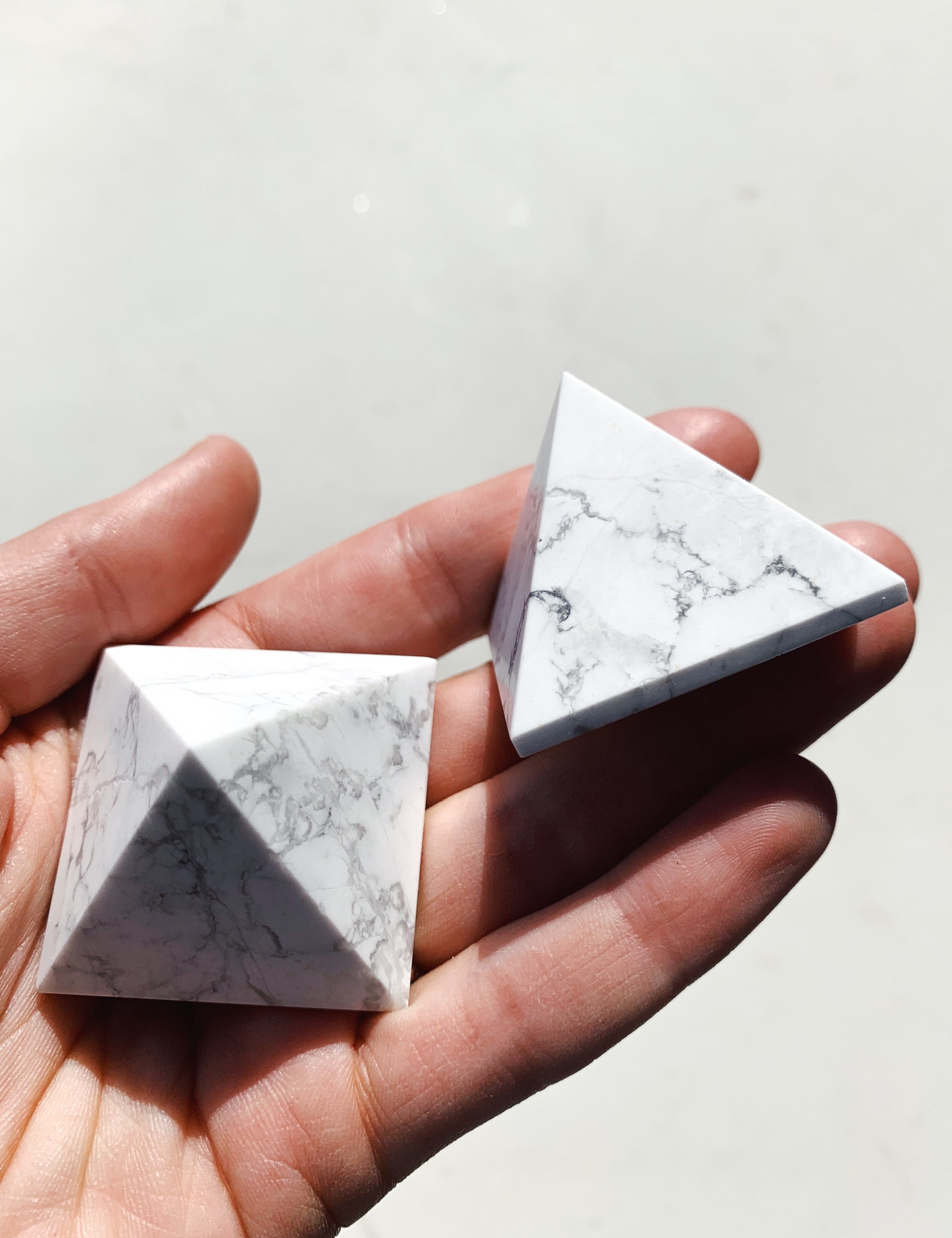Howlite Pyramid - Intuitively Chosen pyramid, shape cleanse & co.